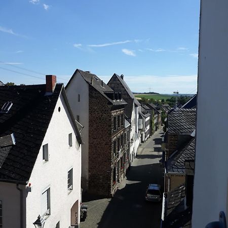 Rathausschenke Muenstermaifeld Hotel Exterior foto
