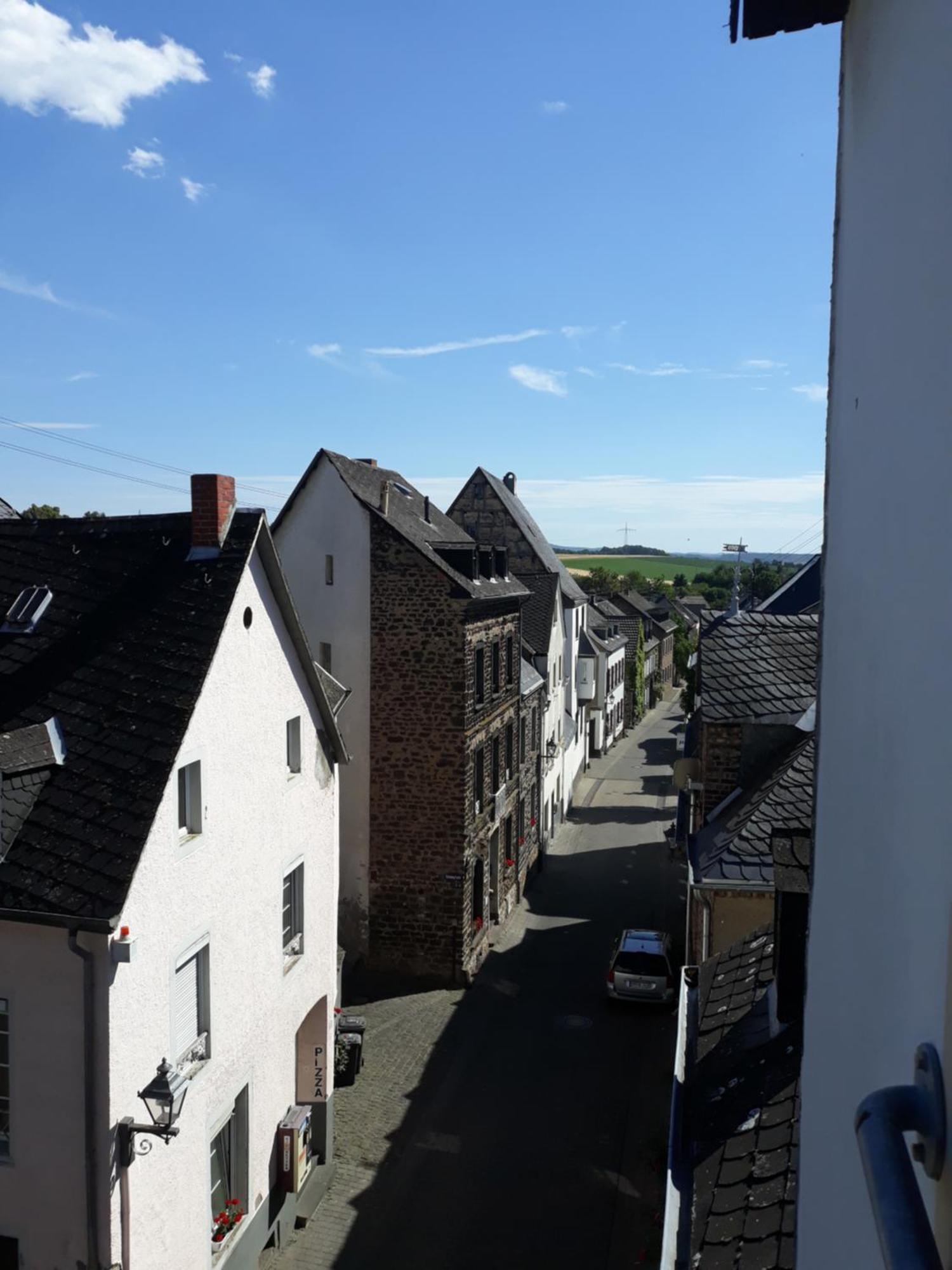 Rathausschenke Muenstermaifeld Hotel Exterior foto
